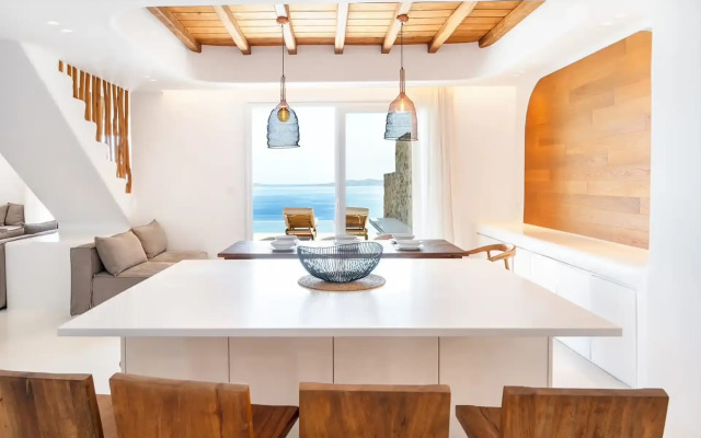 Ria Mar Villas & Suites by Live&Travel