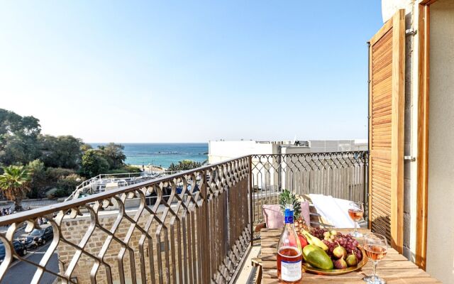 Beachfront w Views to Sea & Old City