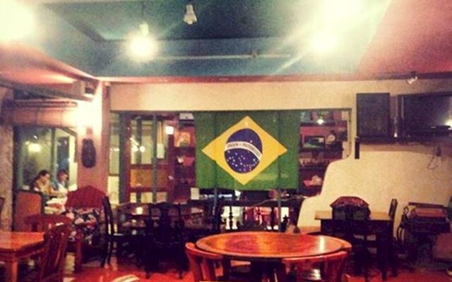 Casa Brazil Homestay & Gallery