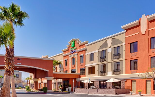 Holiday Inn Express Hotel & Suites Henderson, an IHG Hotel