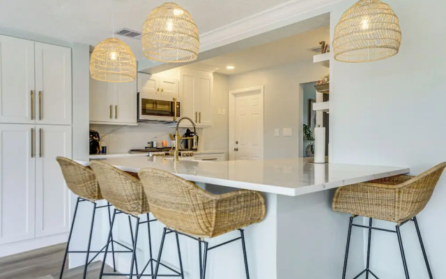 Waterfront Palmetto Home w/ Private Fishing Dock!