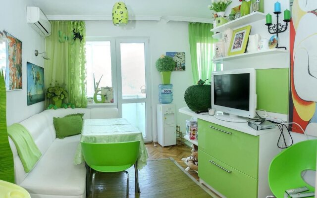 FM Economy 2-BDR Apartment - Joy Family - Varna