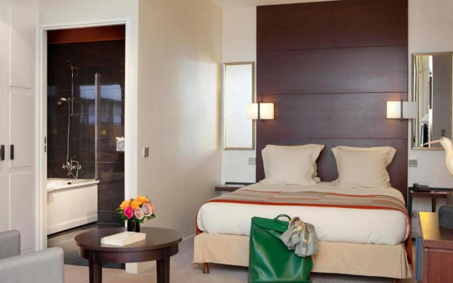 Hotel Le Senat