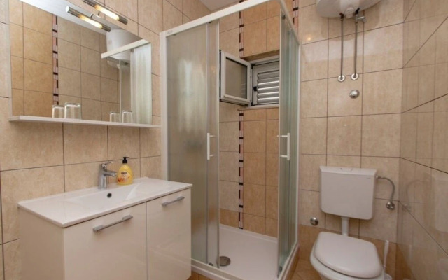 Zdravko - Comfortable & Close to the sea - A2