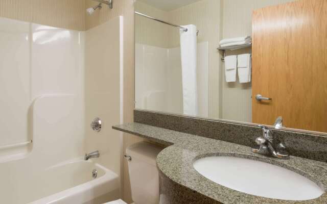 Microtel Inn & Suites by Wyndham Uncasville Casino Area