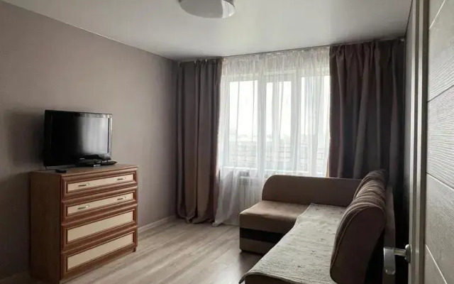 Apartments on 18 Matrosova Street