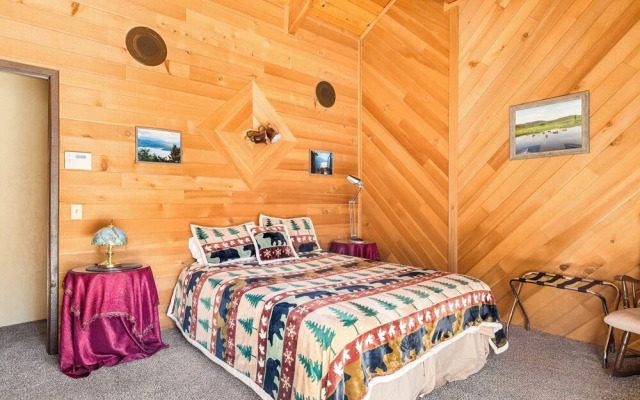 Blue Jay Chalet Unit#5