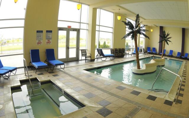 DoubleTree by Hilton Bay City - Riverfront