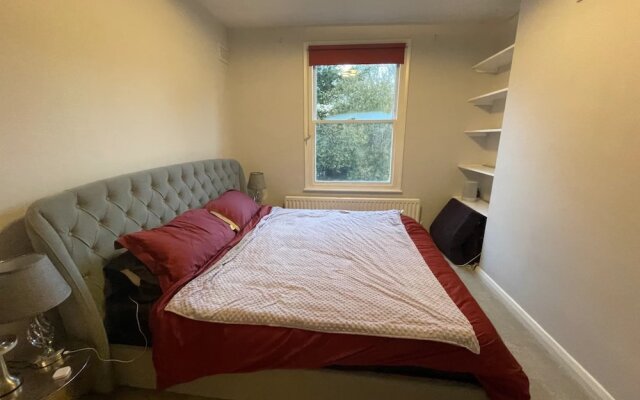 Stylish and Spacious 1 Bedroom Flat