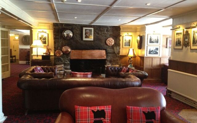 Two Bridges Hotel