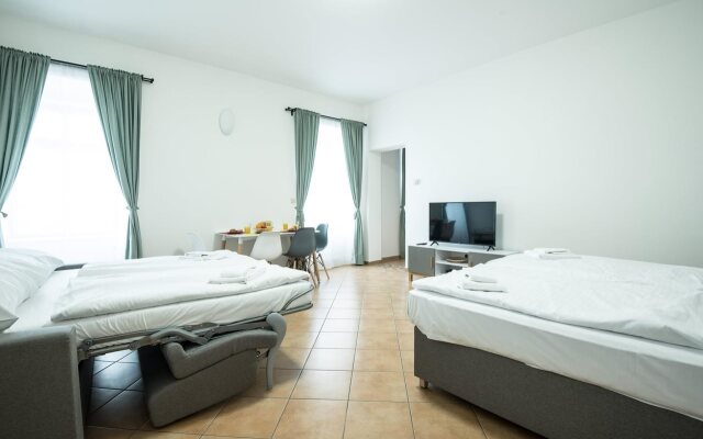 White Swan Boutique Apartments