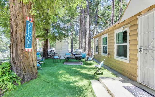 Pet-friendly California Abode w/ Fenced-in Yard!