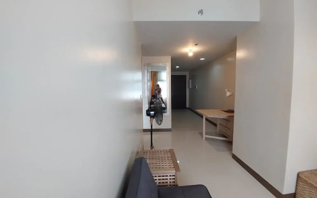 Makati Bliss Apartment - Cozy Urban Retreat