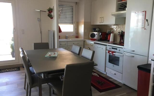 Appartement, Vue Mer a 150m de la Plage
