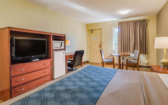 Econo Lodge Lexington Downtown near I-81