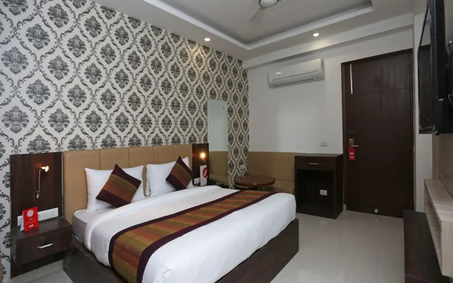 OYO 14481 Almati Inn