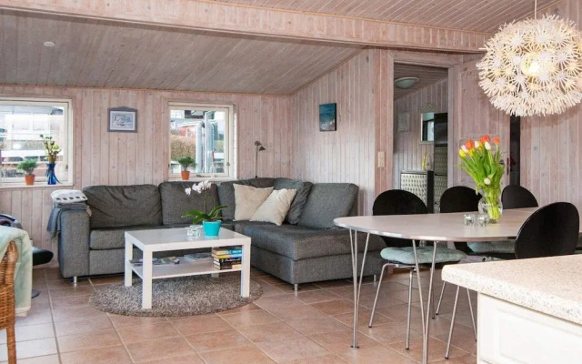 6 Person Holiday Home in Hejls
