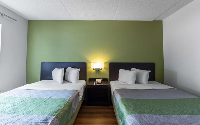 Motel 6 Warminster, PA
