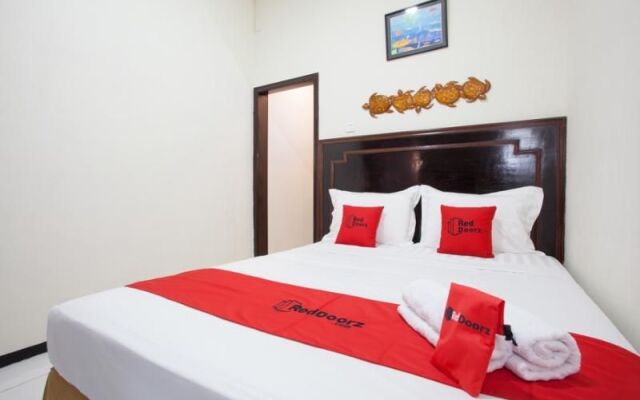 RedDoorz near Tugu Pahlawan Surabaya