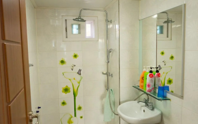 Geojae Waedo Palace Pension