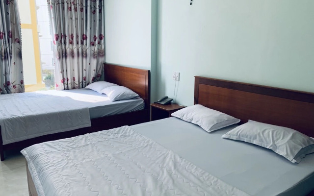 OYO 1054 Rong Vang Hotel