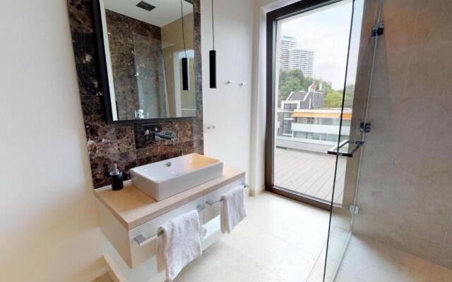White Pearl Apartment 4.50