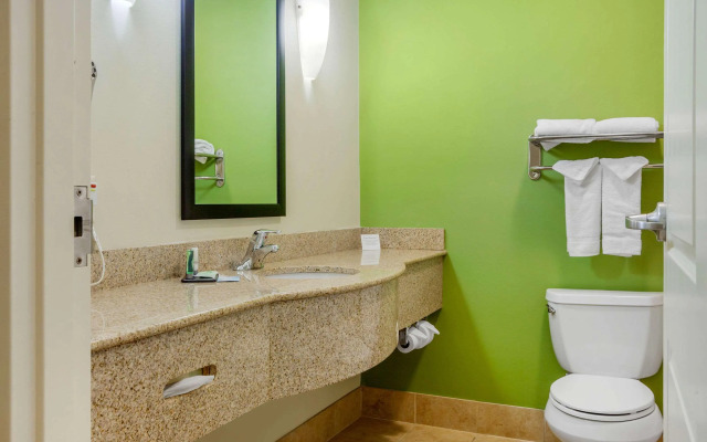 Sleep Inn & Suites Airport