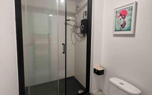 1-bed Apartment in Greater London Next to Station