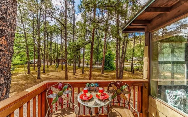 Paradise On The River Three Bedroom Cabin