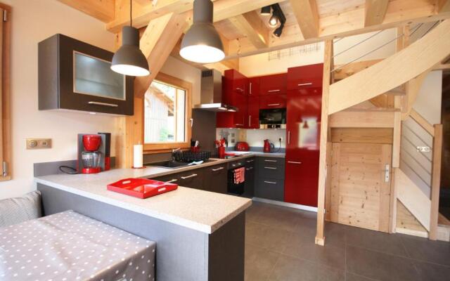 Chalet Timbers - Light and modern - sleeps 6 - Les Gets