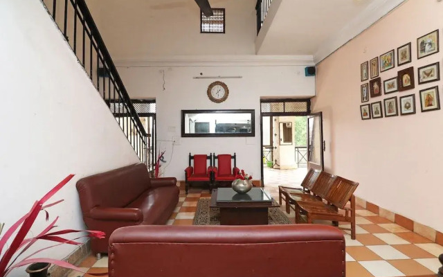 OYO 29826 Central Hotel