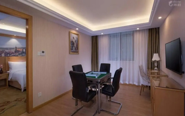 Vienna Hotel Shanghai International Tourist Resort Xiuyan Road Metro Station Bra
