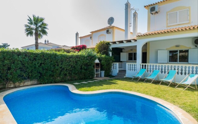 Akivillas Vale do Lobo Infinity