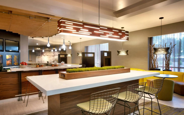 Courtyard by Marriott Charlotte Airport LoSo