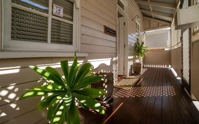 Renovated 3 Bedroom Home In Petrie Terrace