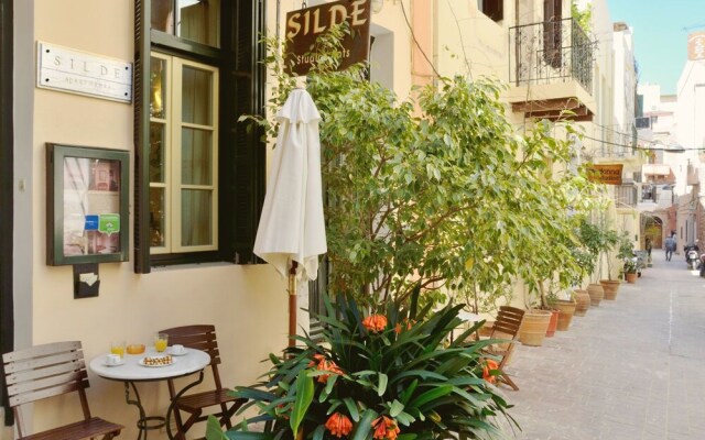 Silde Apartments