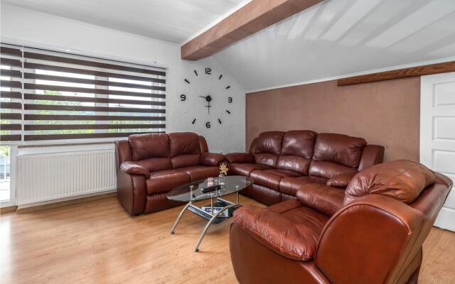 Beautiful Apartment in Otocac With Wifi and 2 Bedrooms