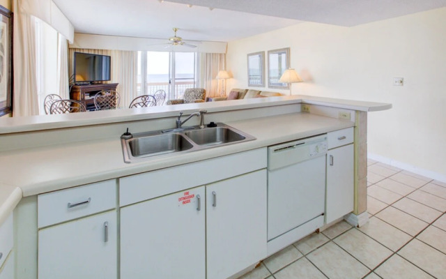 Pelican Beach Resort 0301