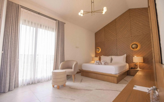 June Alaçatı (+15 Adult only)