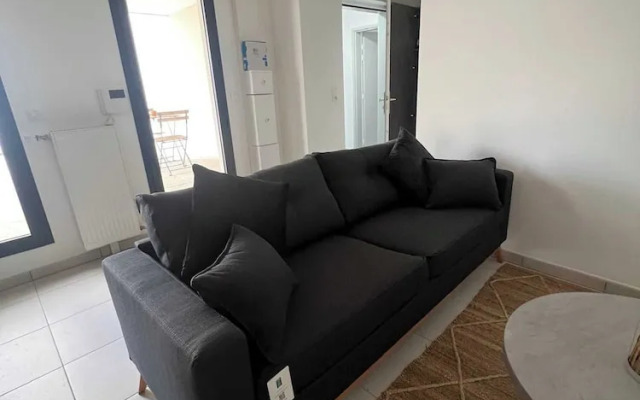 Elegant Appt - 2bdr/6p - Near Paris & La Defense