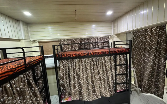 Balaji Dormitory In Andheri