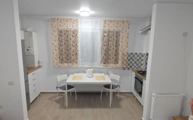 Cris House
