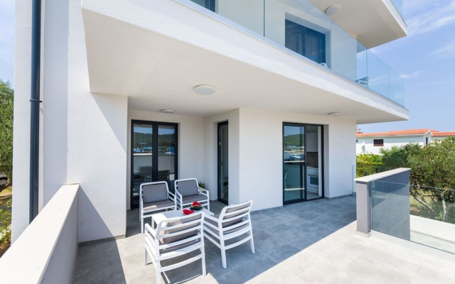 Modern Villa in Bibinje With Terrace