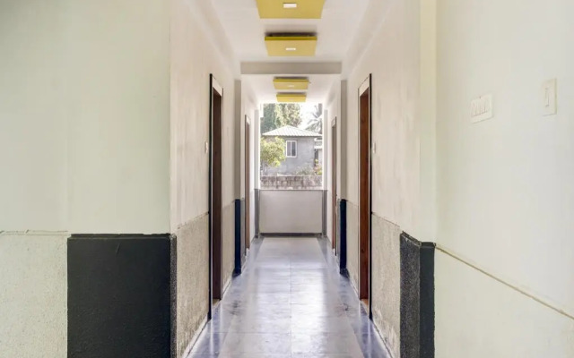 Royal Inn Lodging by OYO Rooms