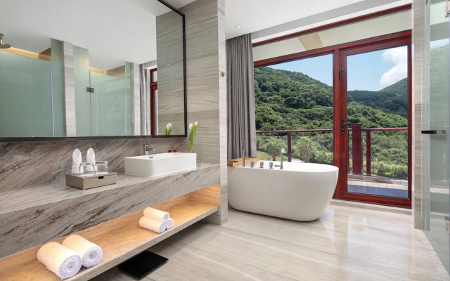 Crowne Plaza Zhoushan Seaview by IHG
