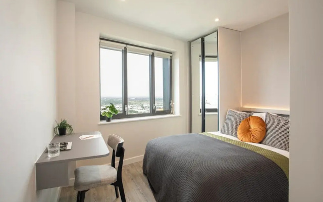 StayCozy at Enclave Croydon