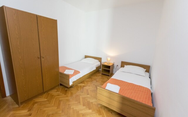 Apartments Jere Stipe