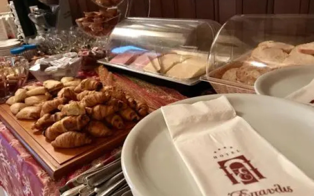 Hotel Elegant Epavlis