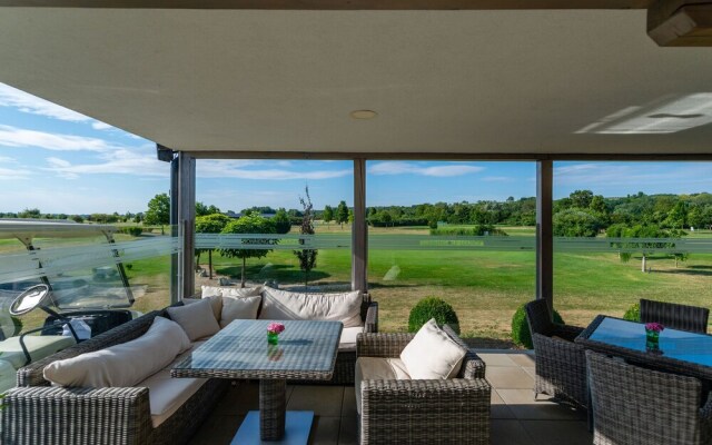 Apartment in Lutzmannsburg With Pool, Roof Terrace, Garden