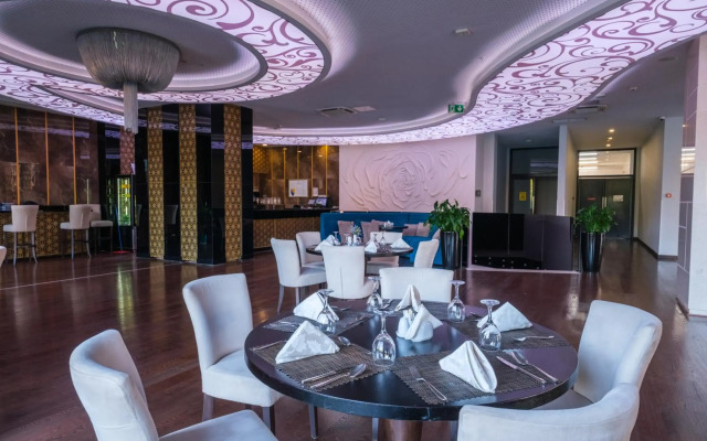 Malak Regency Hotel